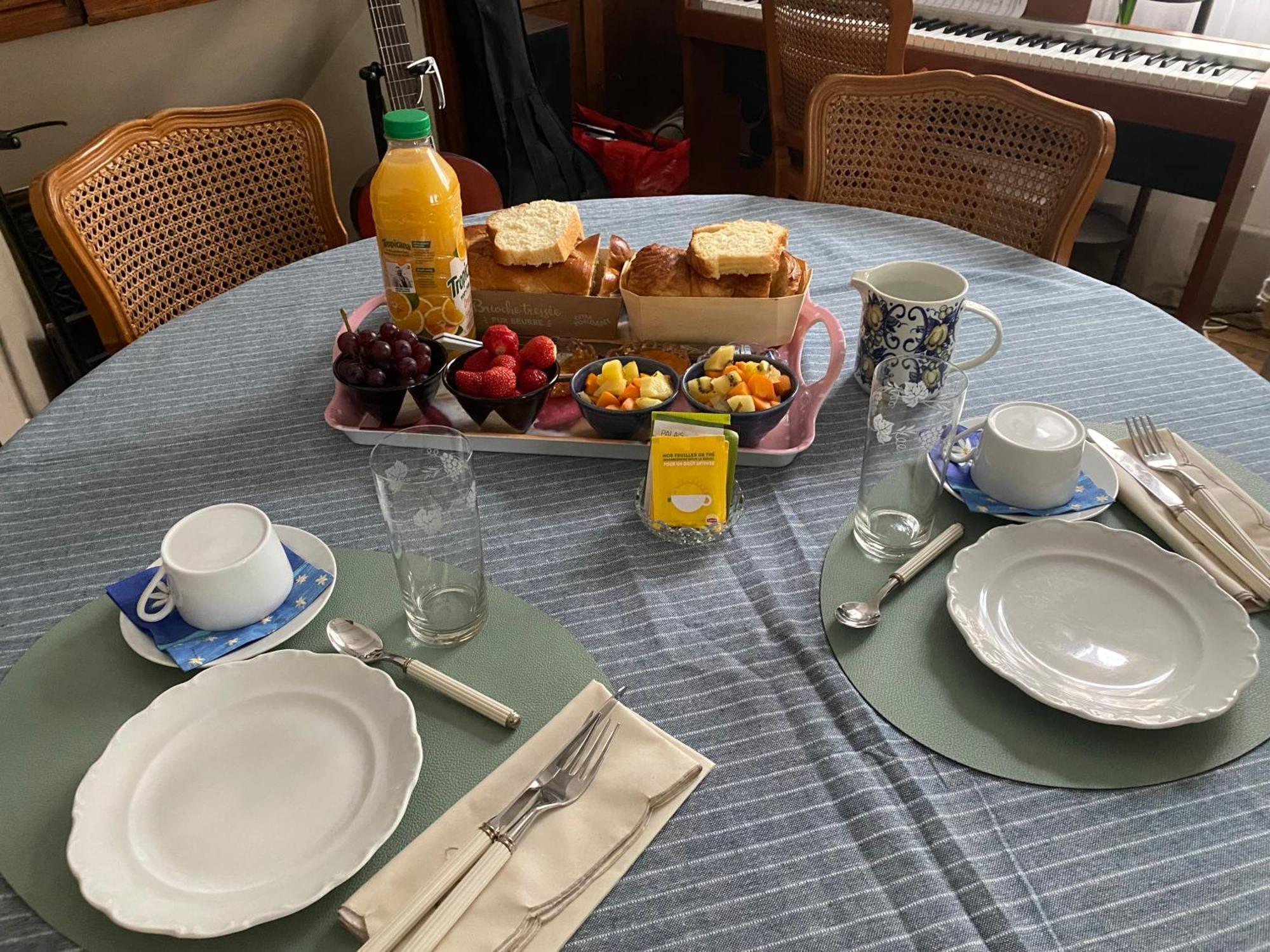 Au Jardin Y Bed & Breakfast มอยส์ซัก ภายนอก รูปภาพ